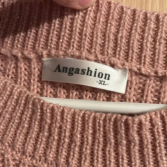 Cozy Pink & Red Crew Neck Sweaters with Cable Knit Sleeves - Picture 2 of 4